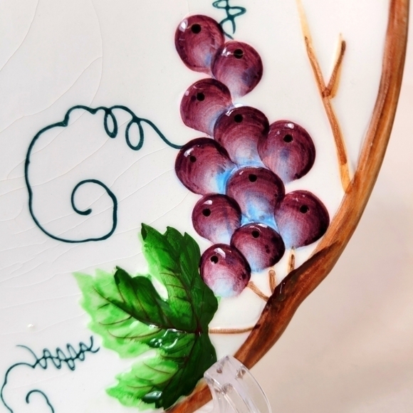Vintage Rare 1950's Lefton Raised Grape Design Hand Painted Plate 8" Set… - Picture 7 of 14